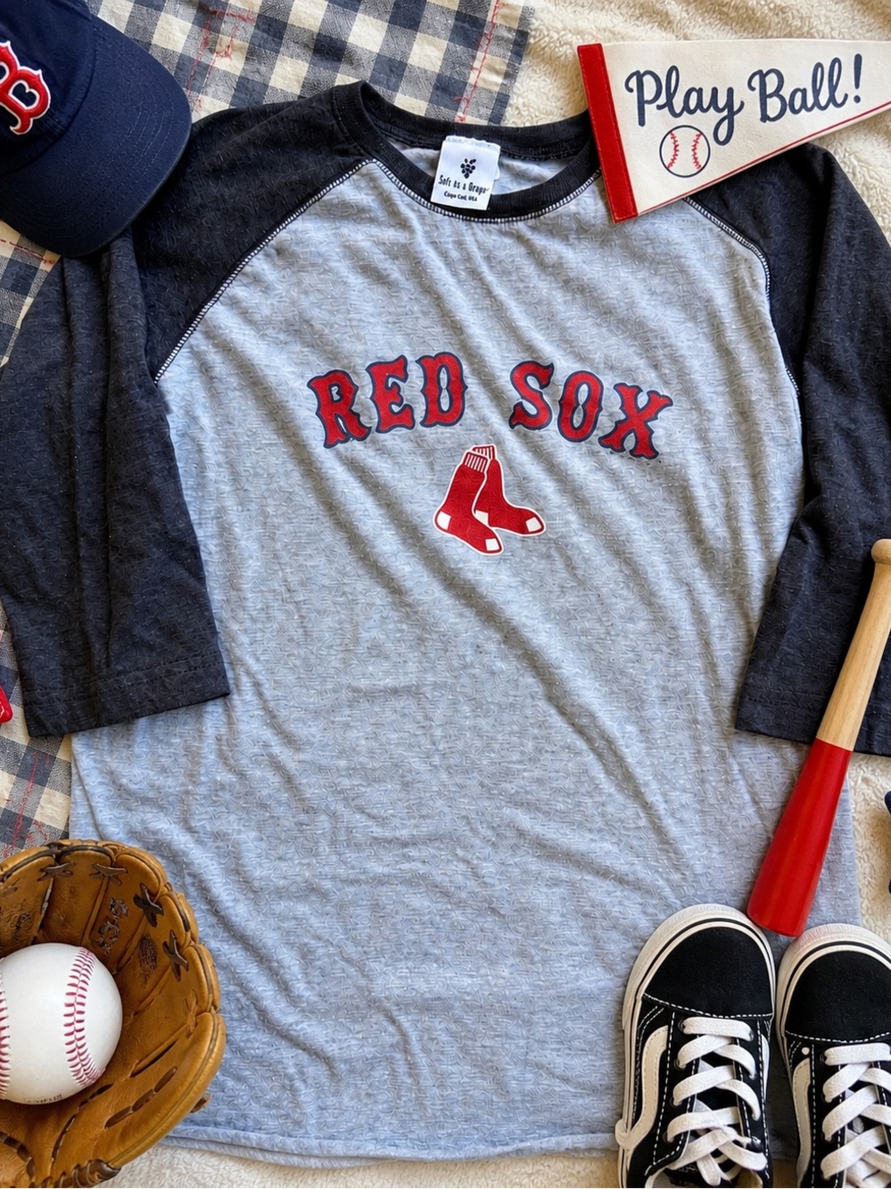 Boston Red Sox Soft As A Grape MLB Crewneck 3/4 Sleeve Grey Baseball Tee youth L